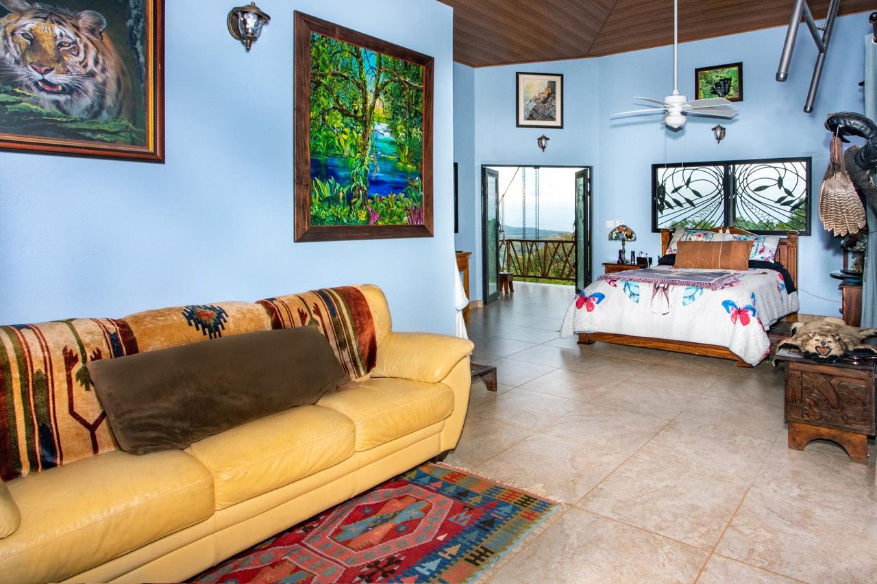 Incredible 7,000 Ft2 Ocean View Home With 200 Acre Reserve!