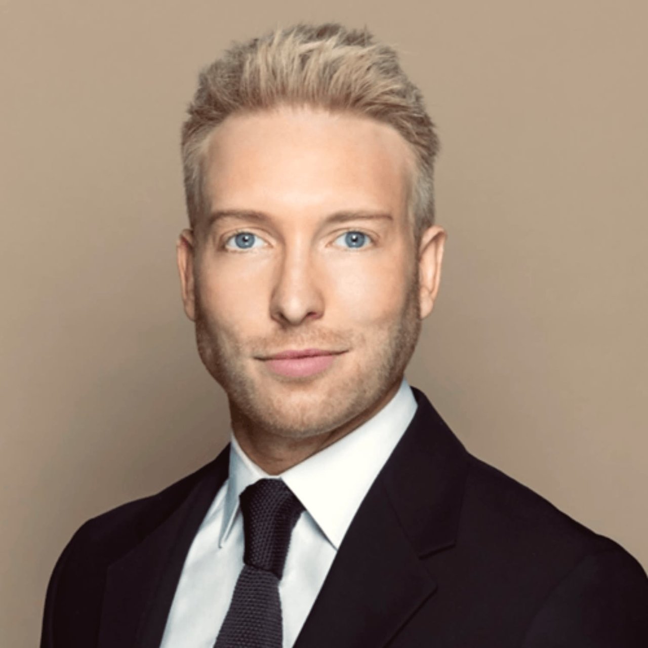 Matthew Hoult