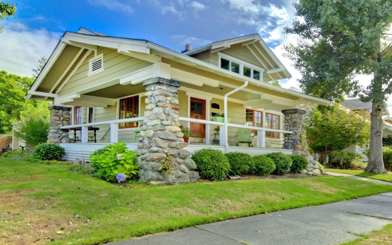 Daylight Saving Time Starts This Weekend—Here’s Your Home Maintenance Checklist