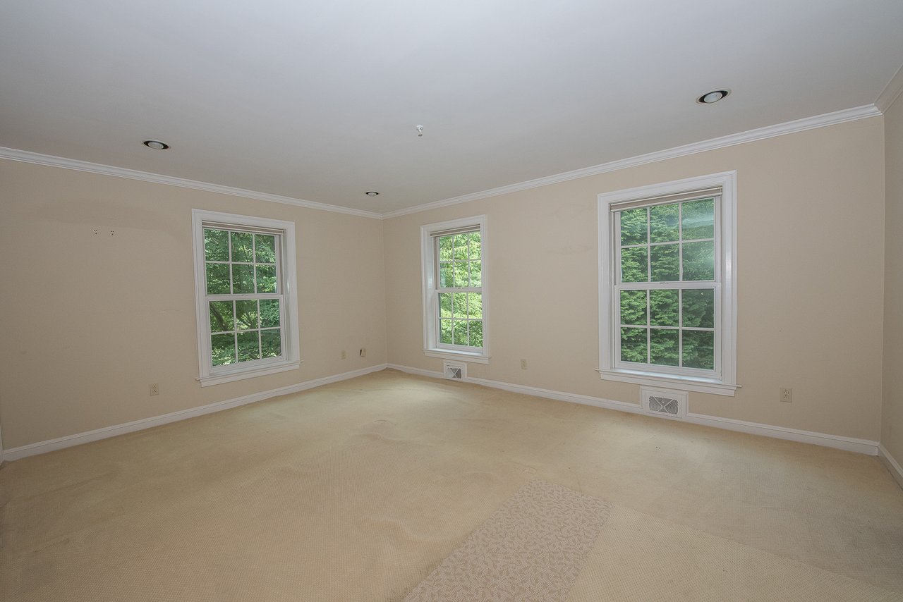 1115 Rose Glen Rd