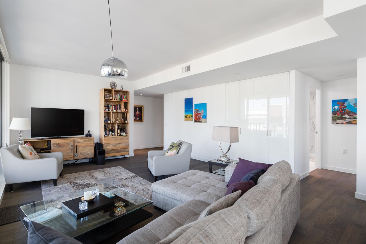803-1678 Pullman Porter St