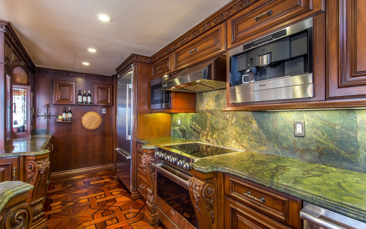 10450 Wilshire #11J