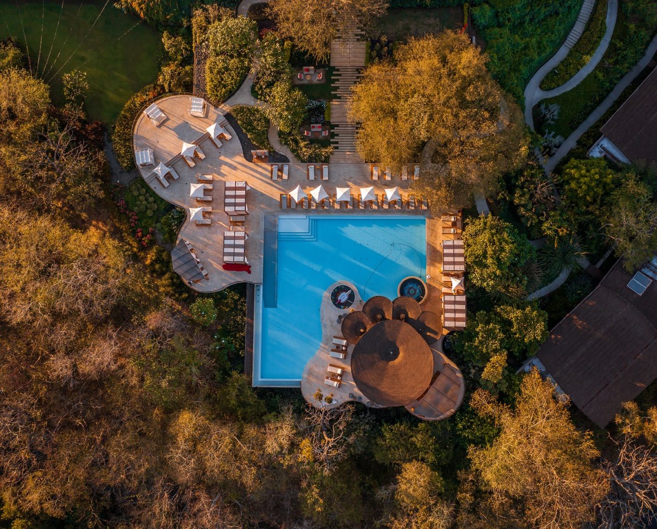 LOT W Residences 5