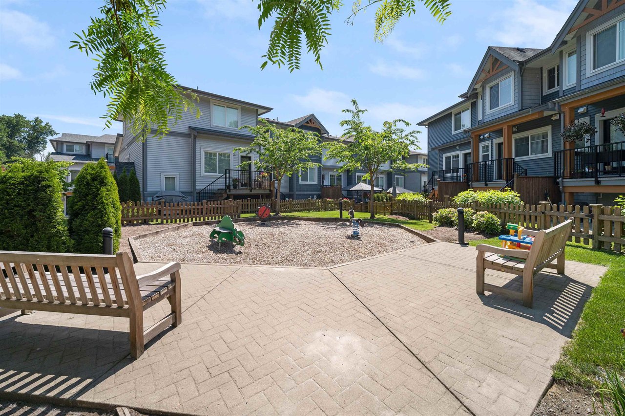 6-22810 113 Ave