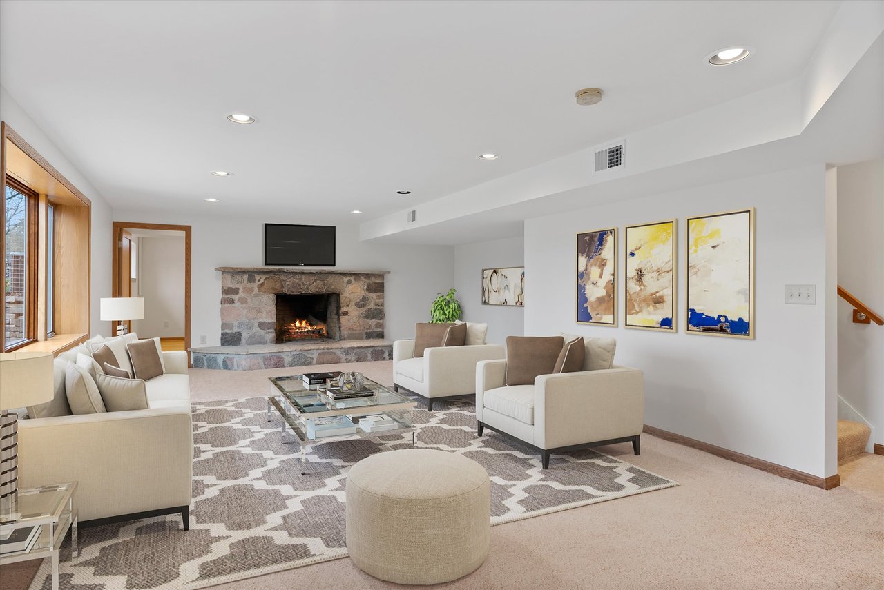 1112 Sunset Ct.