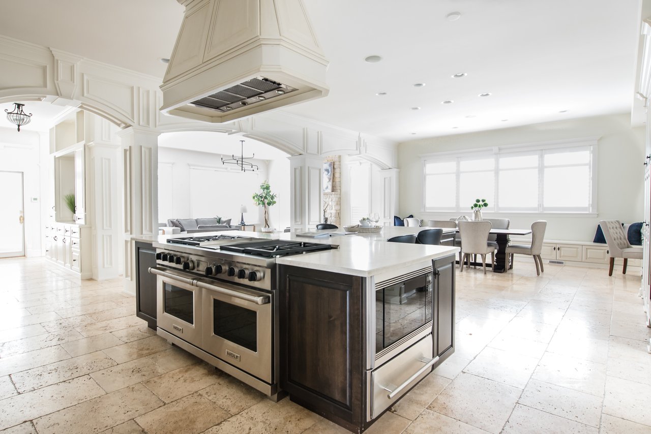 This Sophisticated Home Features A Commanding Presence 