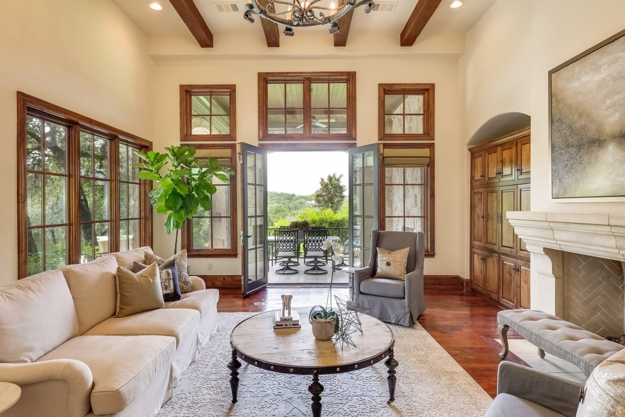 7728 Escala Dr