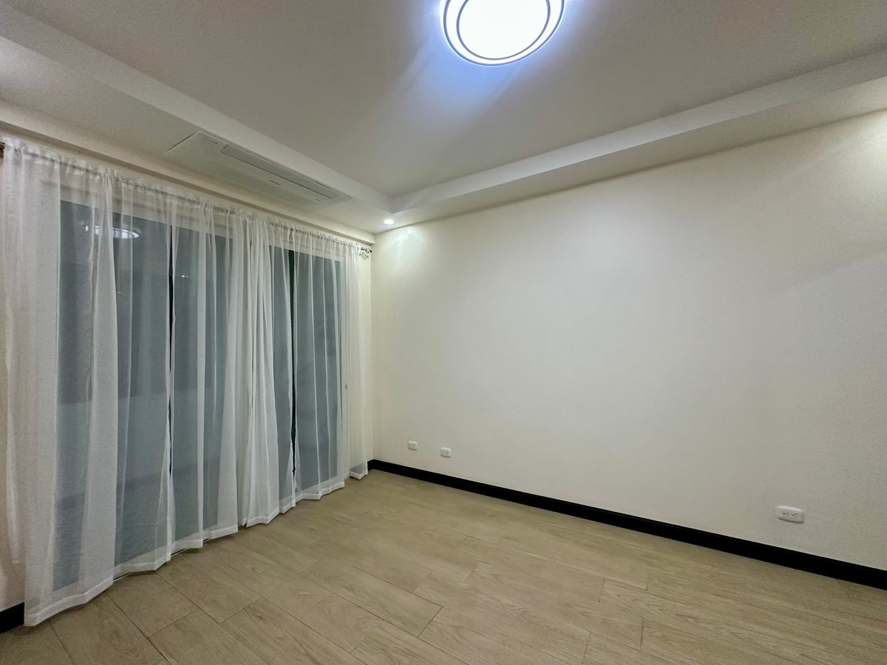 Remodeled Garden Level Residence, Escazu, San Jose