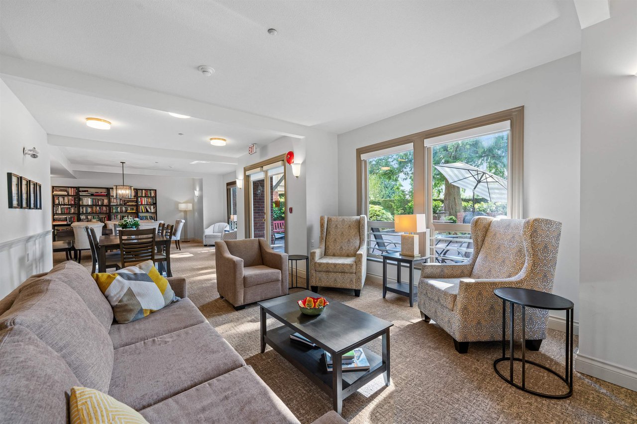 205-843 22nd St