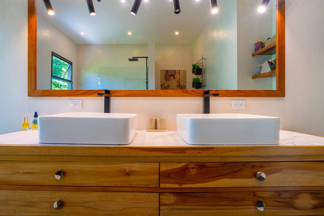 Oceanview Contemporary Luxury Estate, Ojochal, Puntarenas