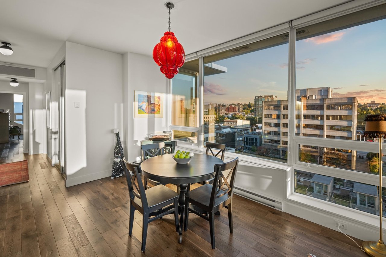 902-1675 W 8th Ave