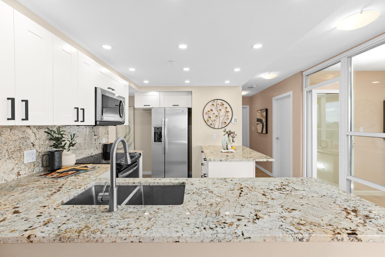 1601-1228 Marinaside Cres