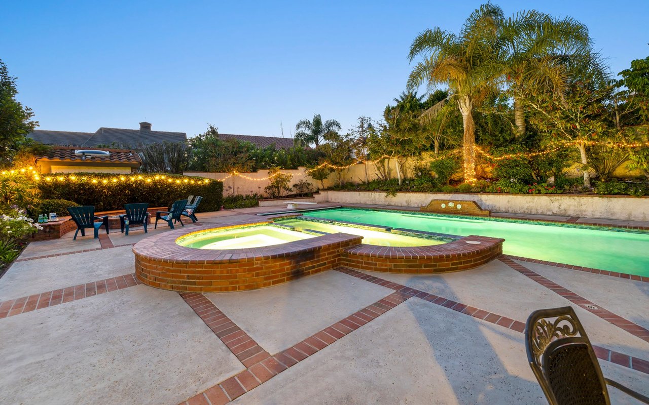 16 Quarterhorse Lane