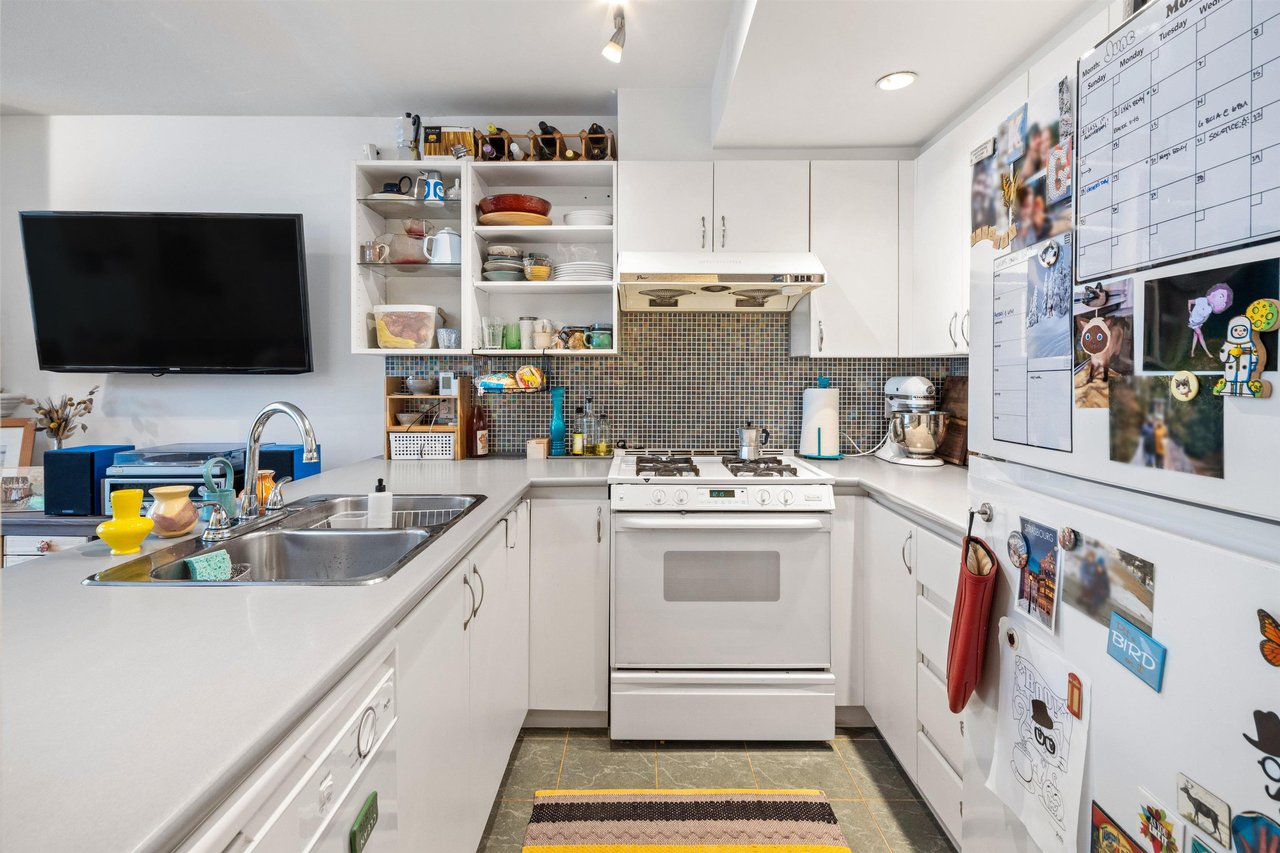 35-1385 W 7th Ave