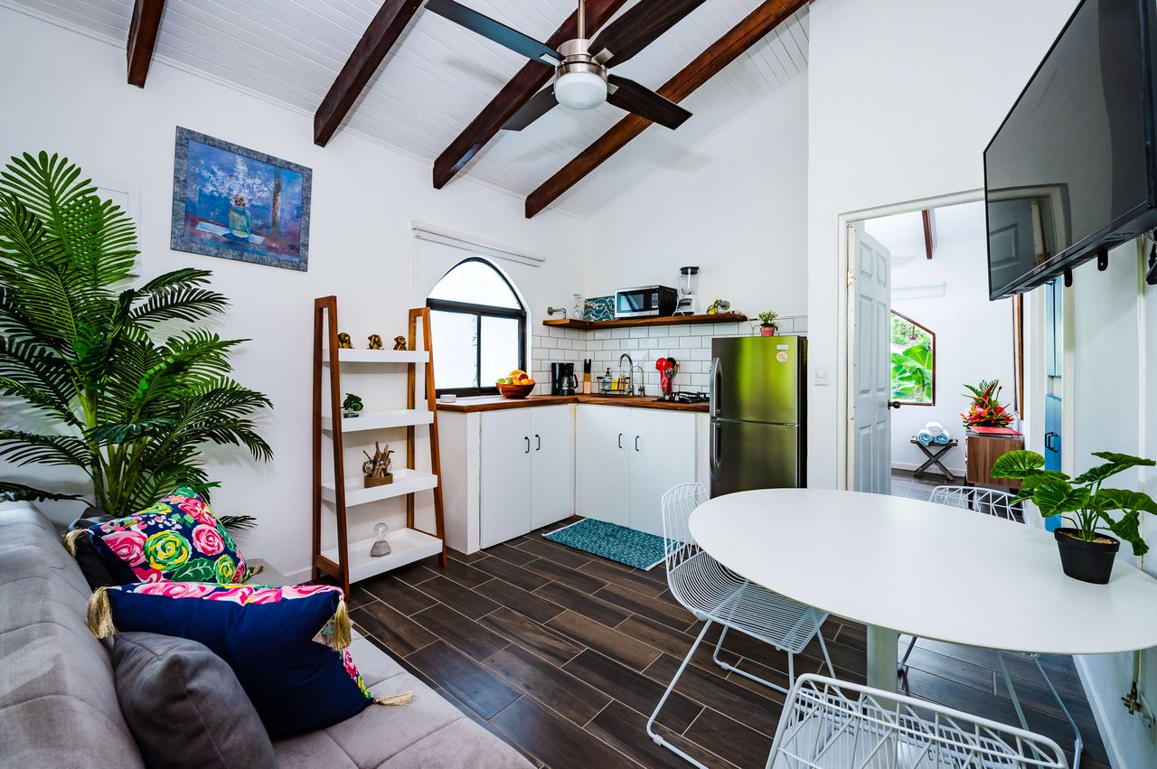 Casa Papaya Villaggio II, 431B | Renovated One-Bedroom Condo Steps from 7 Beaches