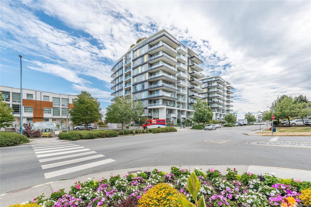 301-379 Tyee Rd