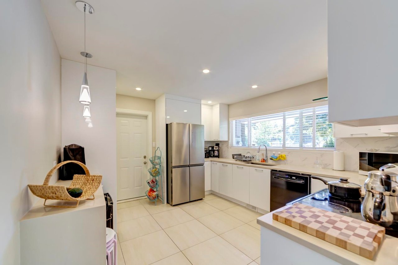 2482 Edgemont Blvd