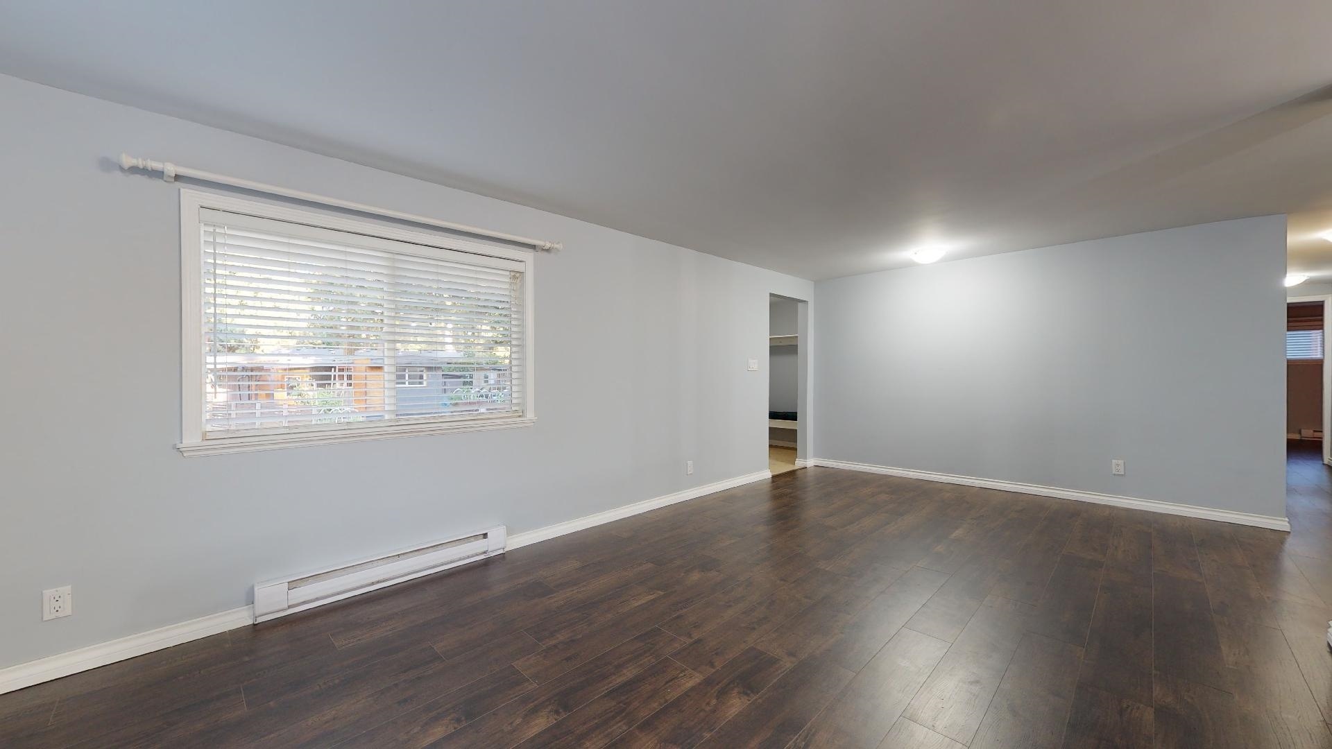 230-1830 Mamquam Rd