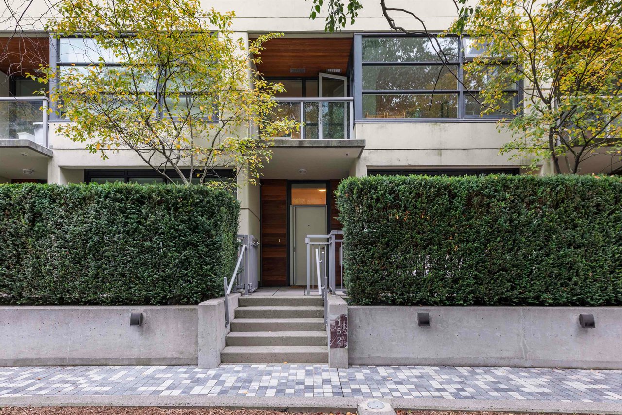 152 W 1st Ave