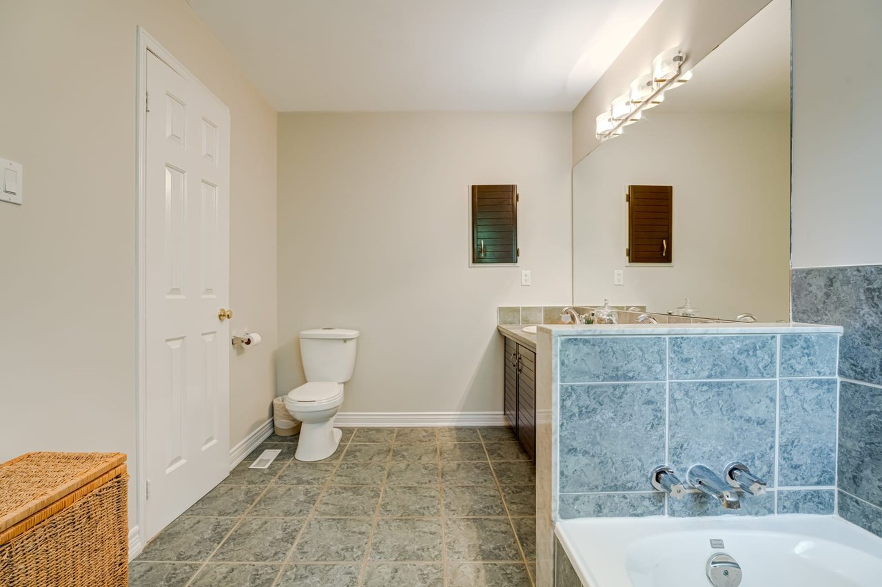 74 Penny Cres