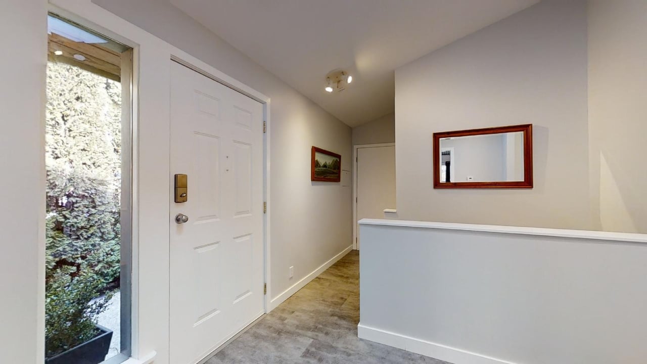 2254 Read Cres