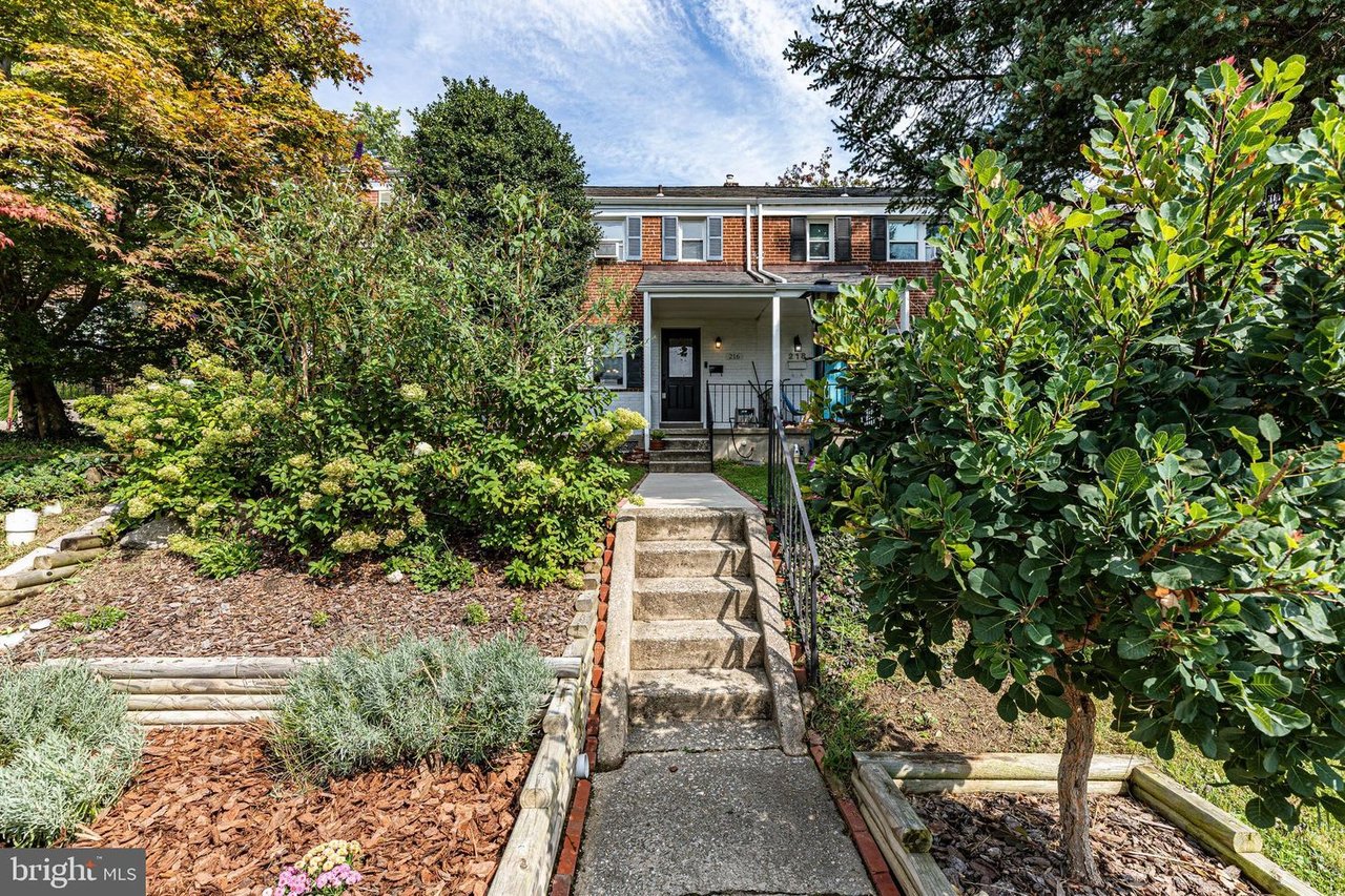 216 LINDEN AVENUE