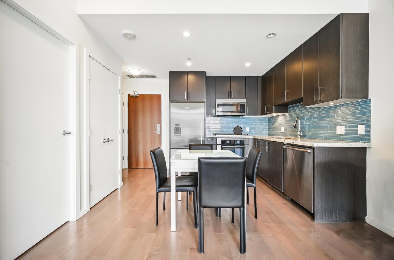 201-63 W 2nd Ave