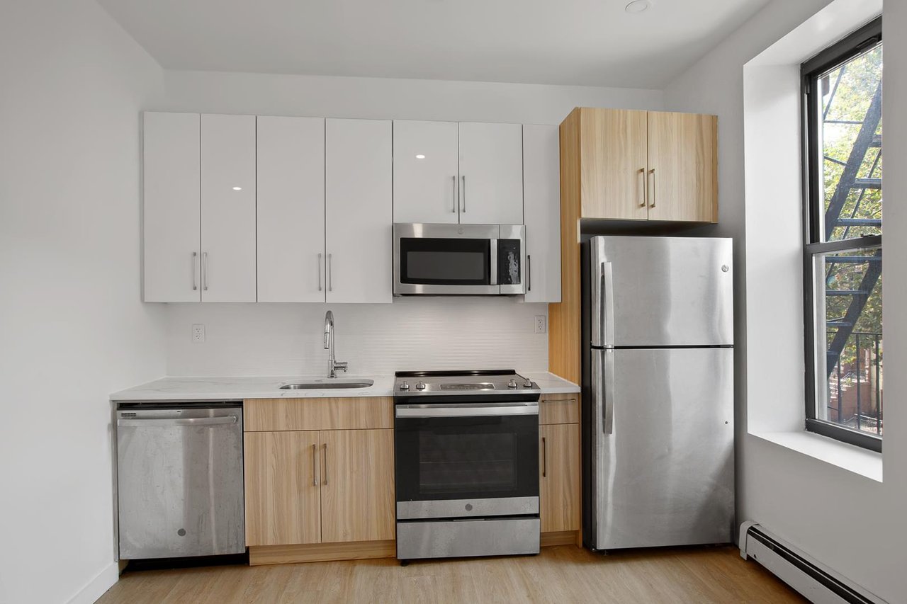 654 Putnam Avenue, Apt 2-F