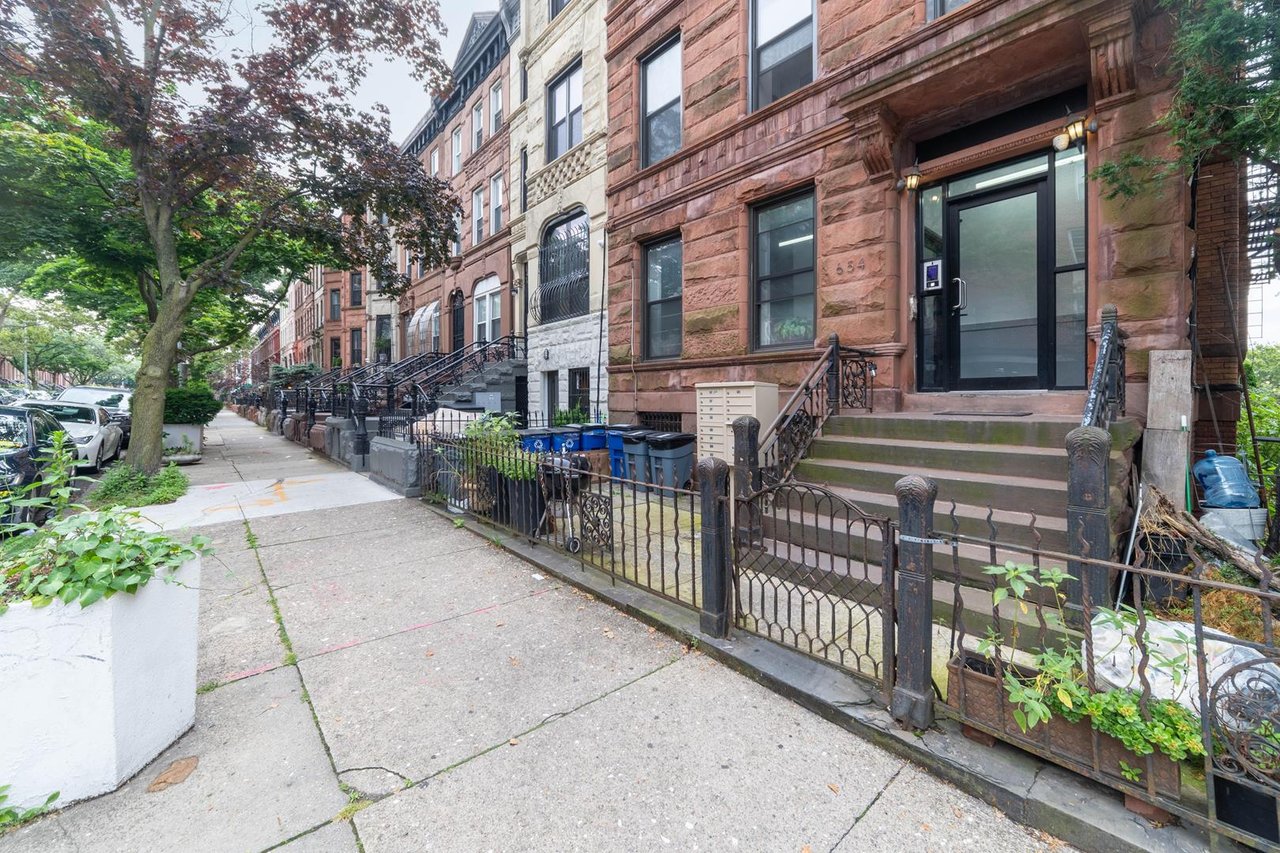 654 Putnam Avenue, Apt 2-F