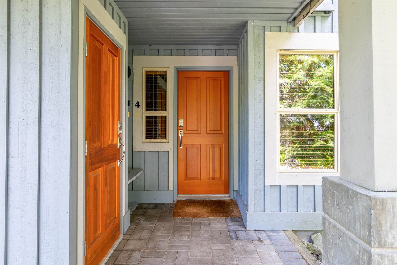 4-4661 Blackcomb Wy