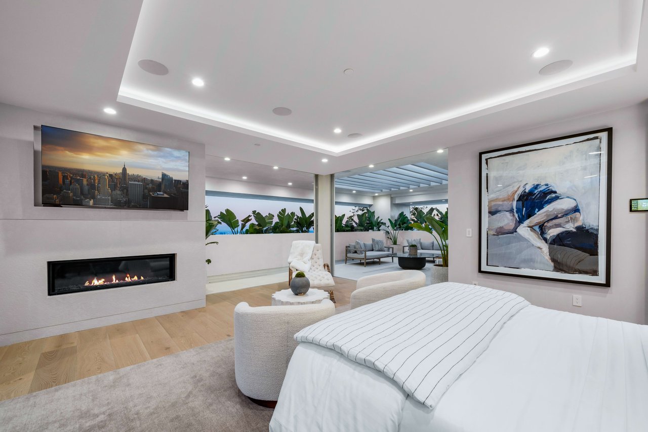 The Apex HH | 7115 Macapa Drive
