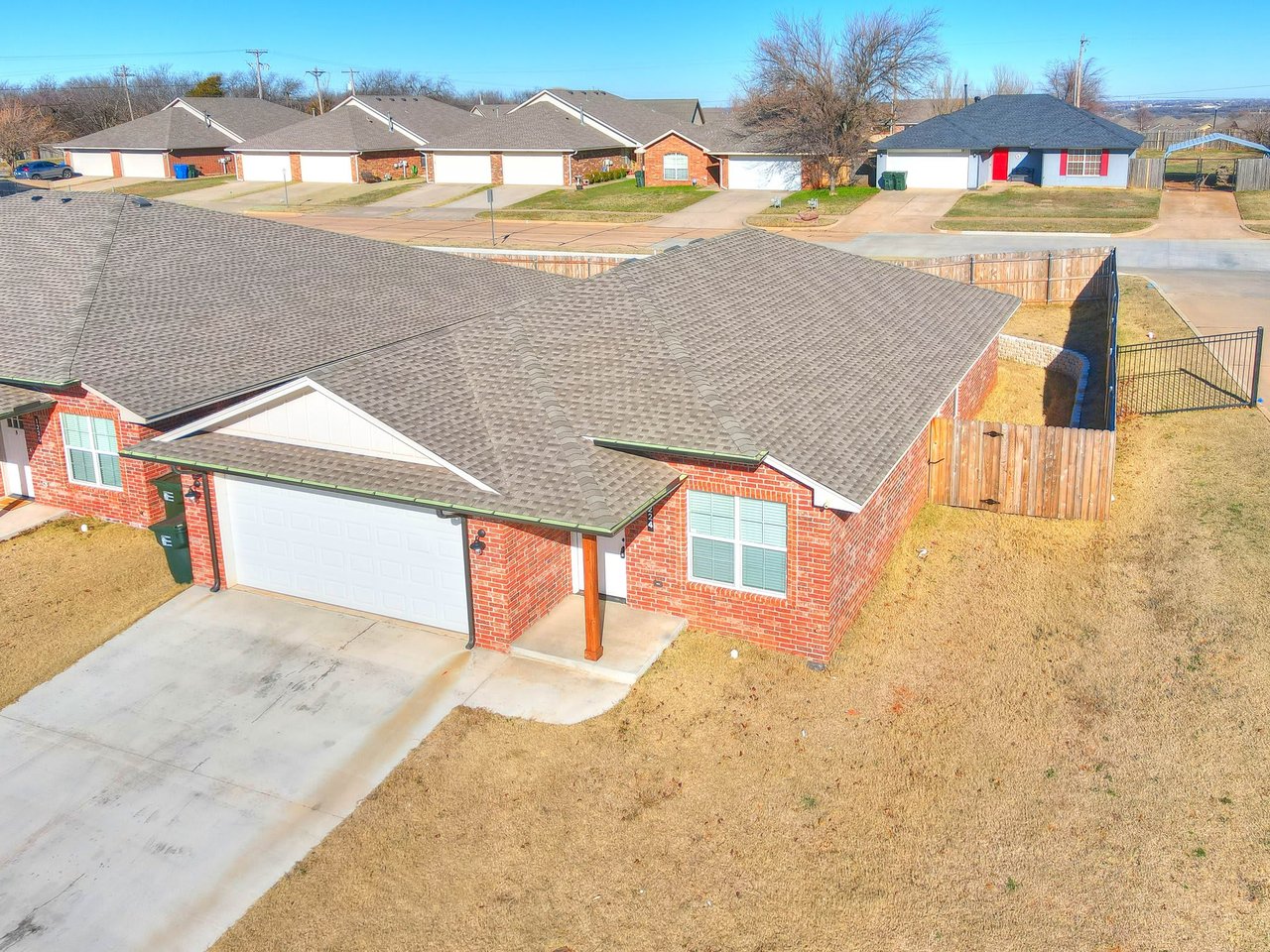 1218 Kingston Rd 