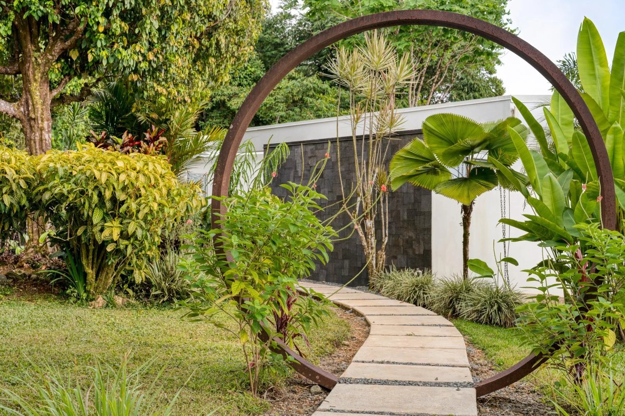 Solar Powered Luxury Home, Dominical, Puntarenas