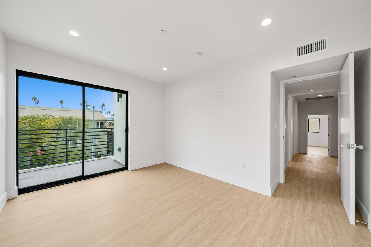 Hollywood Townhomes for Sale, 2 Units Remain