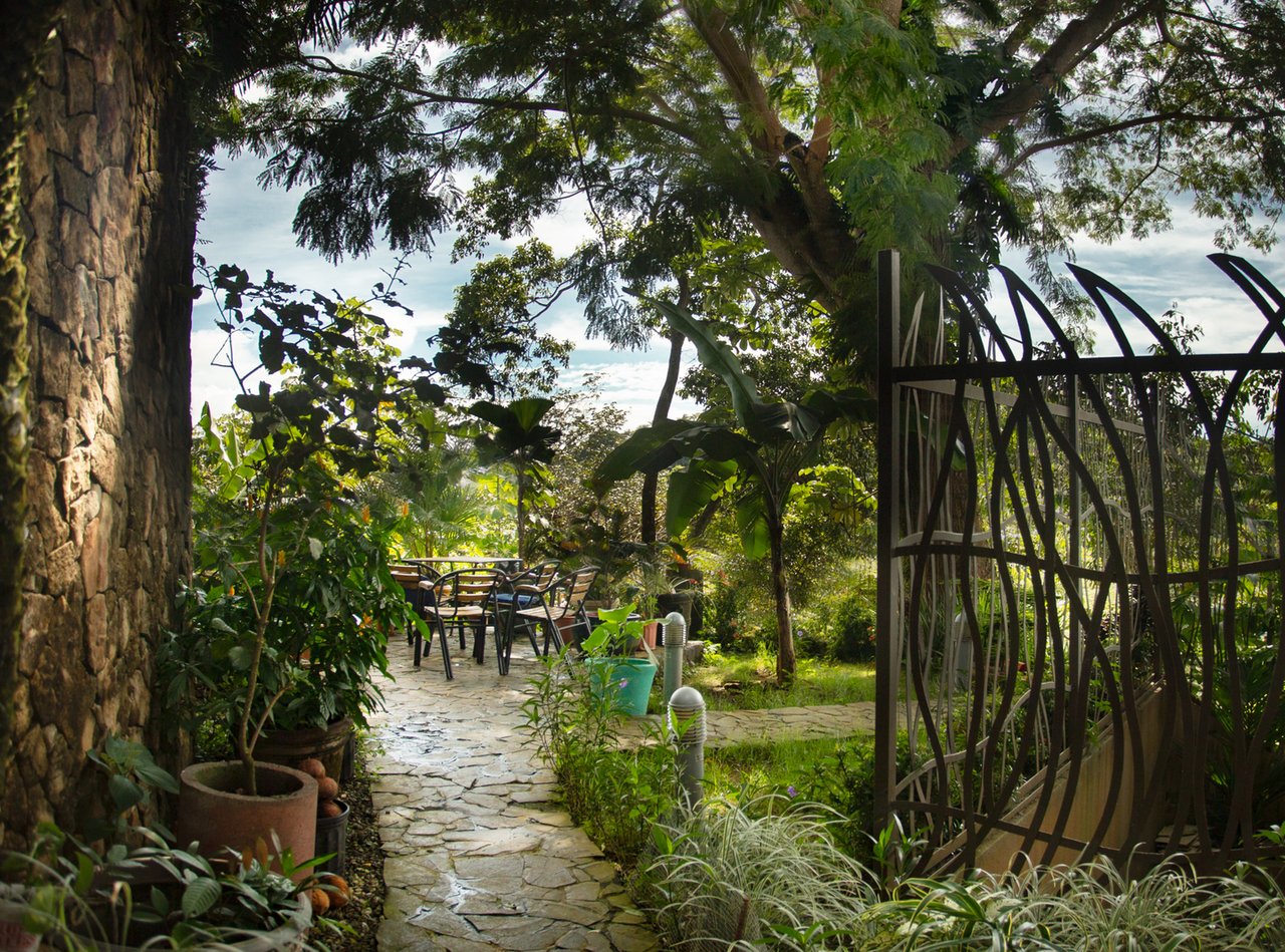 Solar Powered Hilltop Estate, Manuel Antonio, Puntarenas