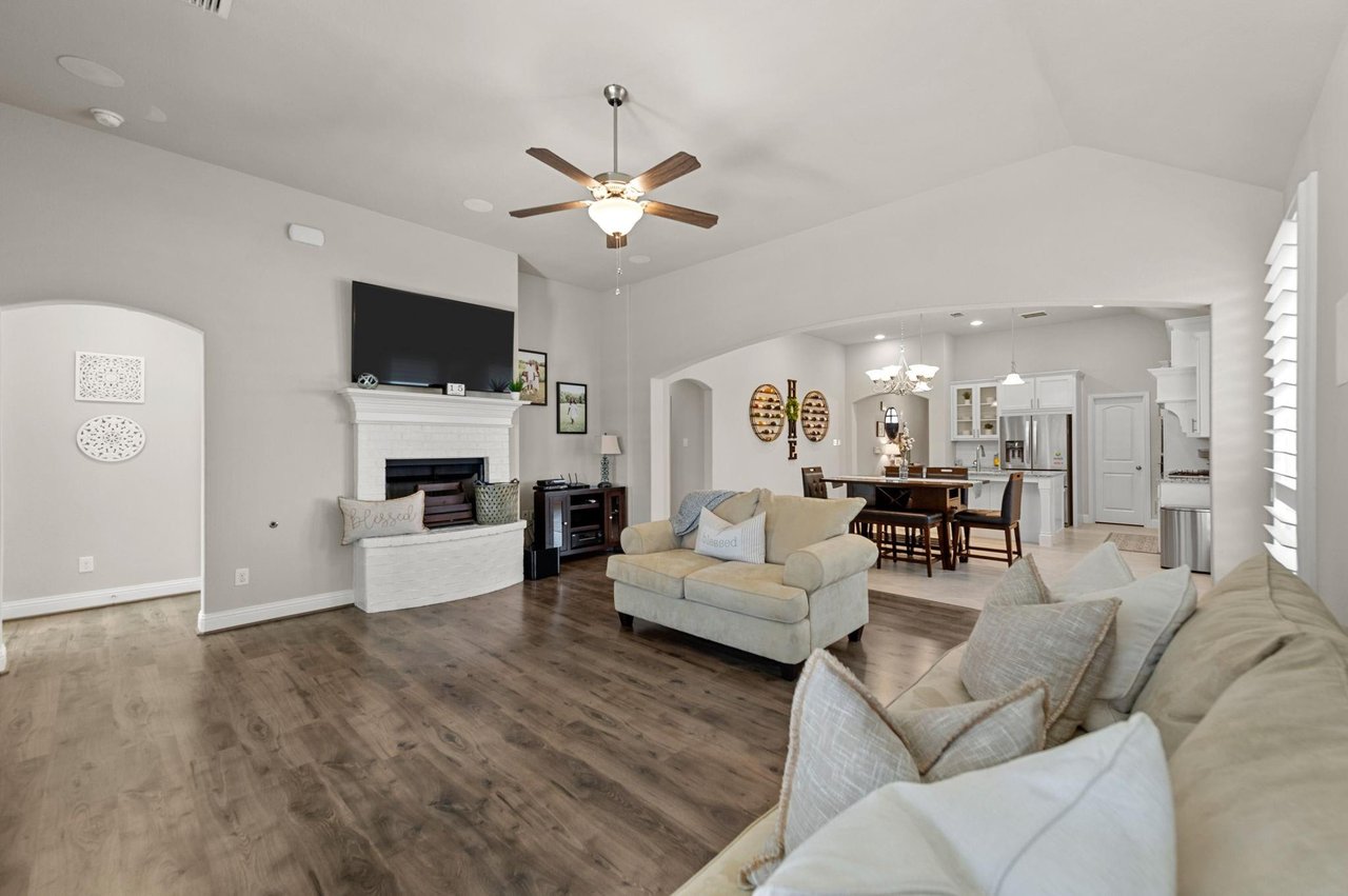1537 Jocelyn Drive