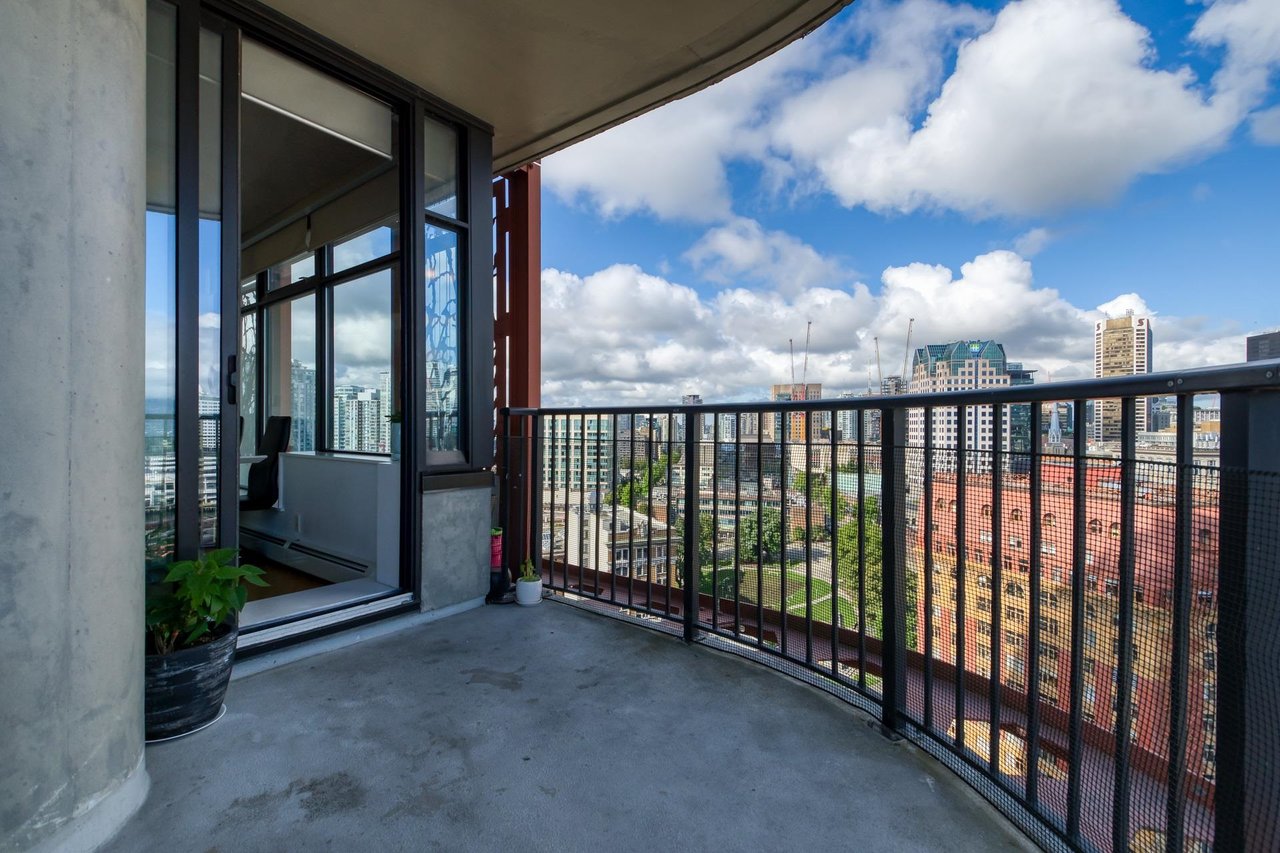 2310-128 W Cordova St
