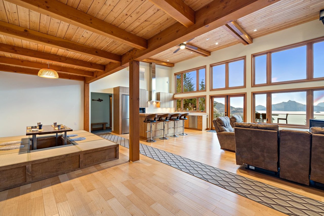 1090 Goat Ridge Dr
