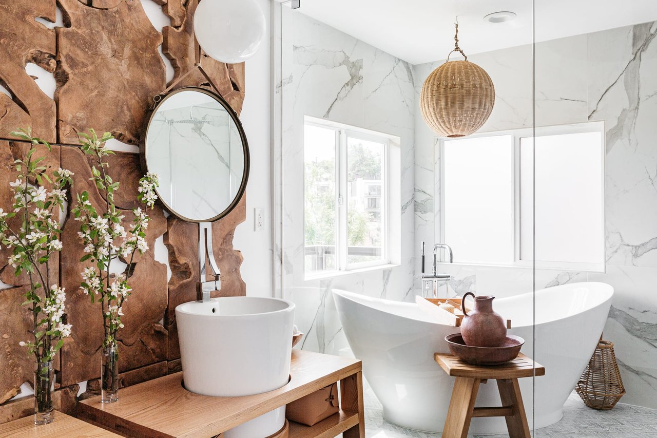 Stunning Modern View Home perched at the top of Glassell Park