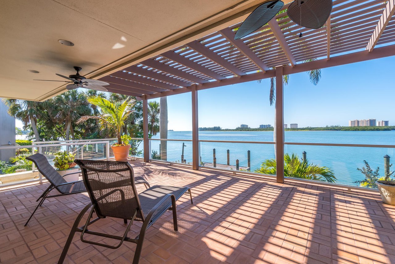 682 Mourning Dove Dr