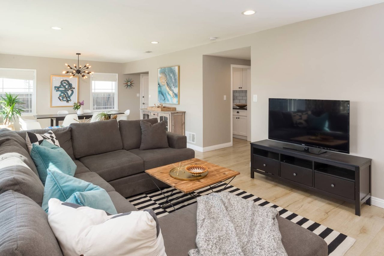 Fantastic 4 Bedroom in super hot Hawthorne