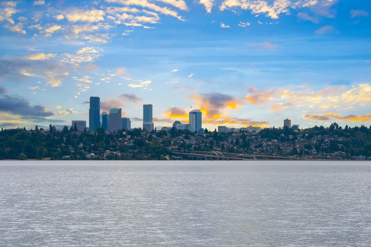 A Prized Residence on Mercer Island