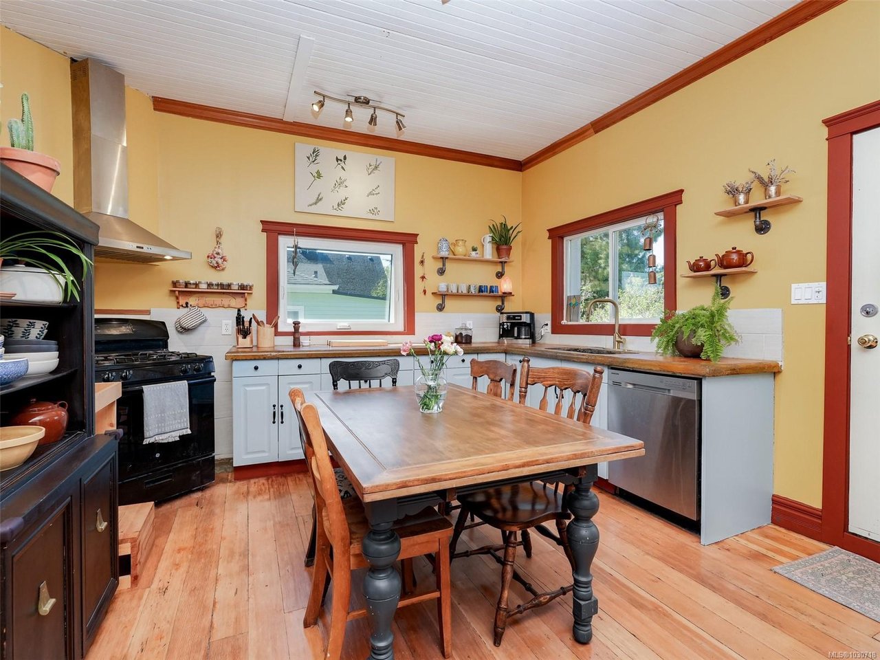 506 Gore St, Esquimalt
