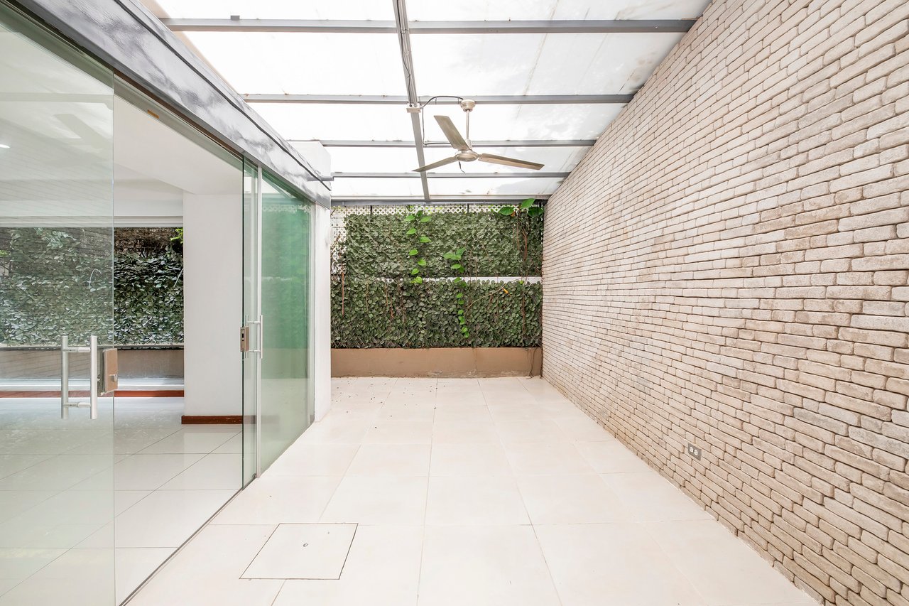 Contemporary Terrace Townhouse, Santa Ana, San Jose