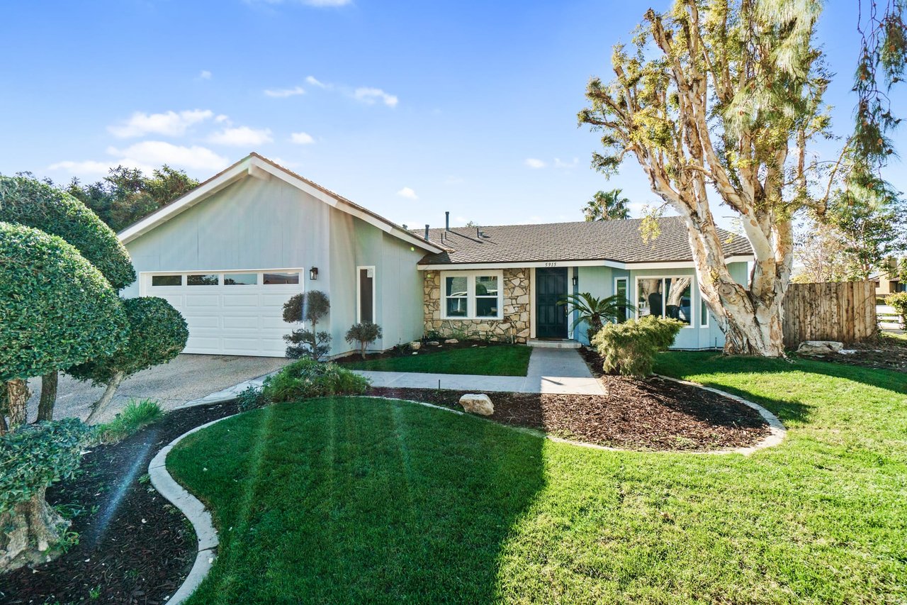 5915 Avenida Antigua
