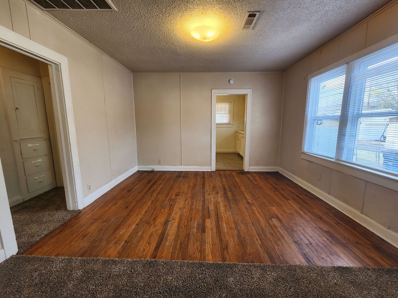810 N. Market Ave