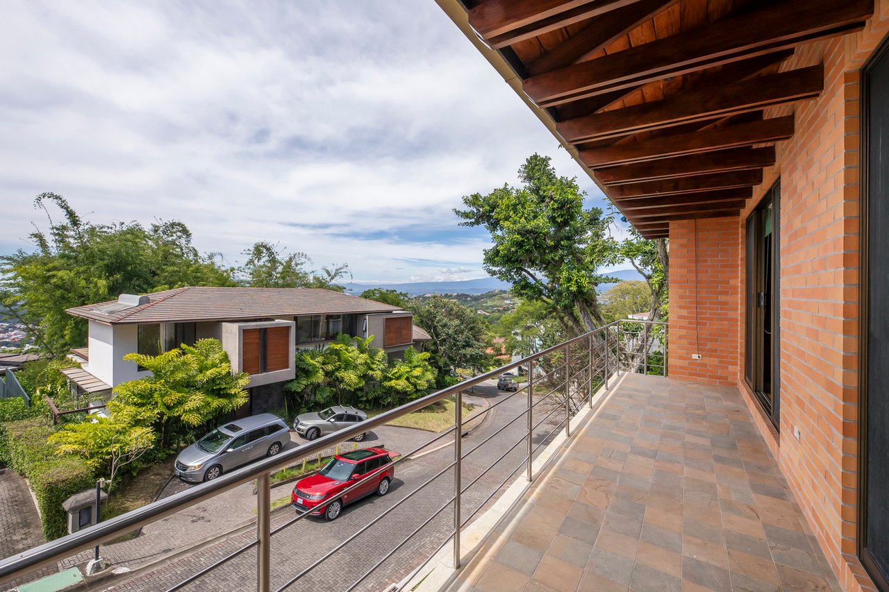 Terrace View Colonial Home, Escazu, San Jose