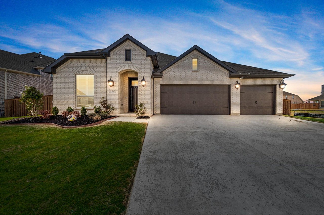 1537 Jocelyn Drive