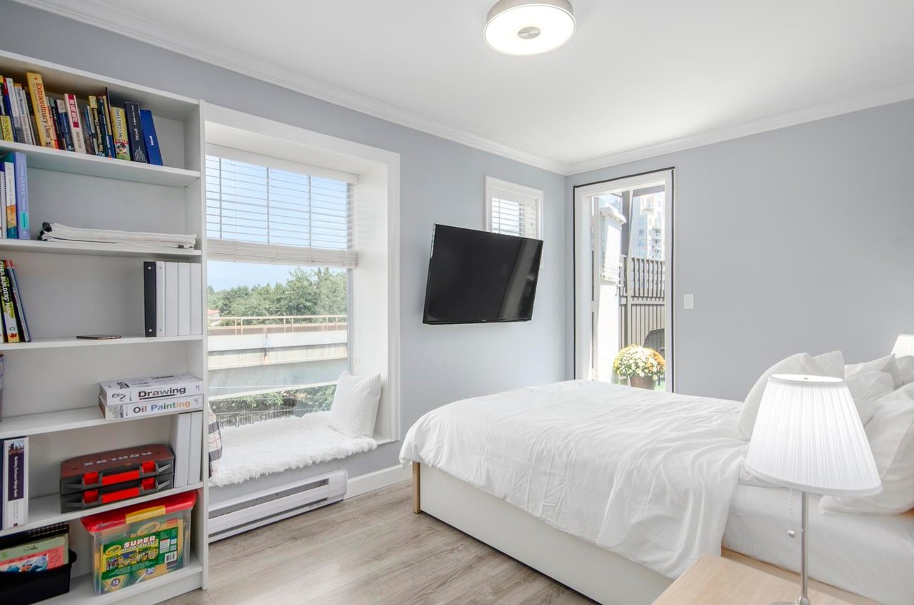 402-3308 Vanness Ave