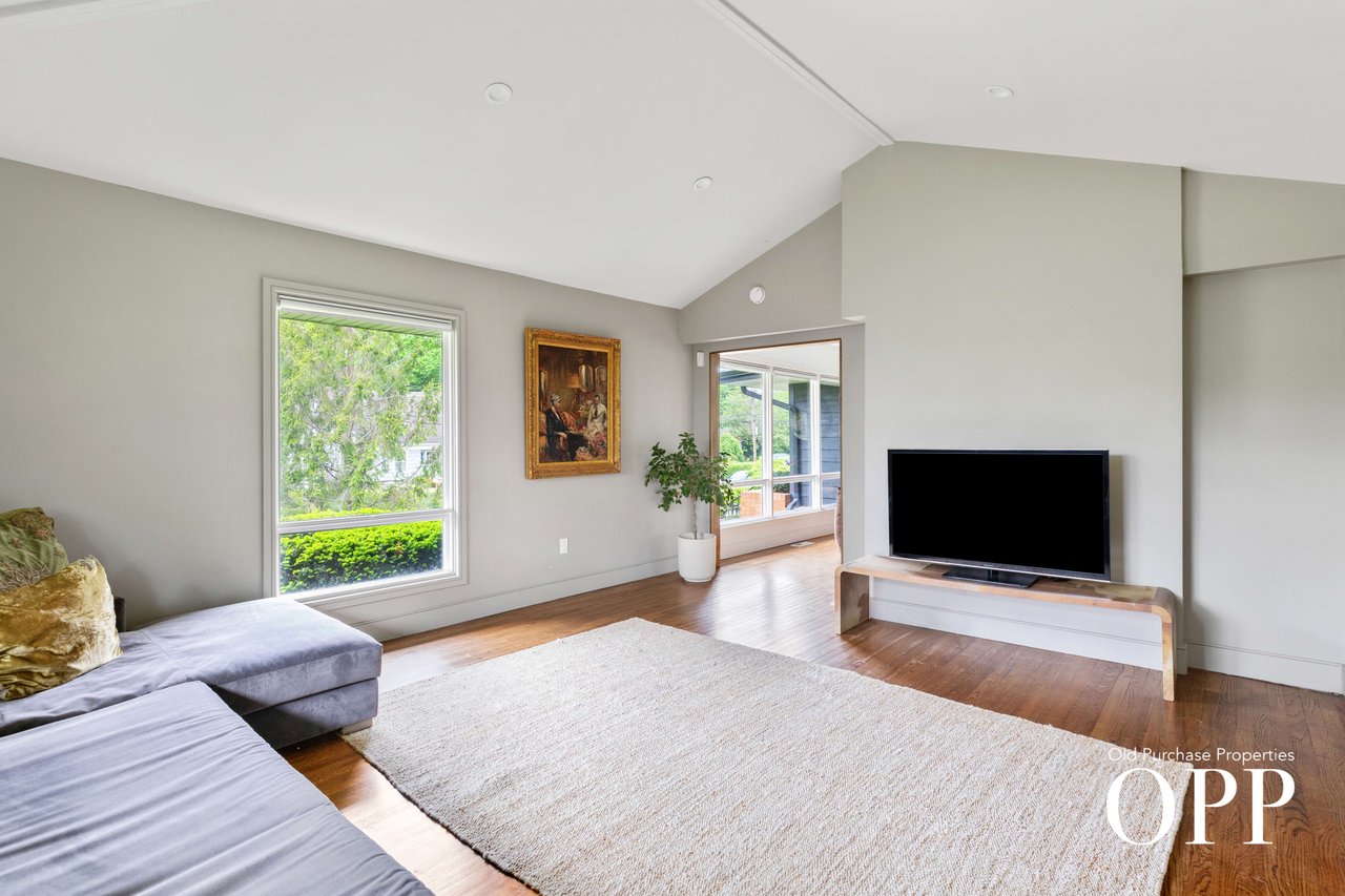 HIGHEST SALE ON HIGHVIEW BOULEVARD